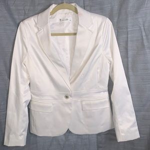 Closet sale!  Bundle. Bundle. Bundle.